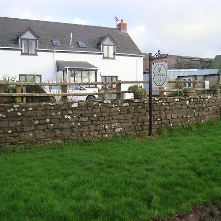 The Farmhouse Lochmeyler Llandeloy Buitenkant foto